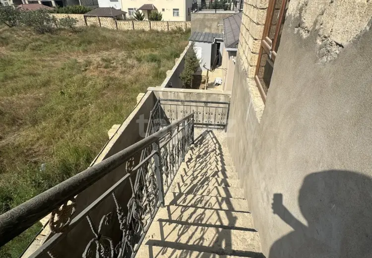 8 otaqlı mənzil , Bakı