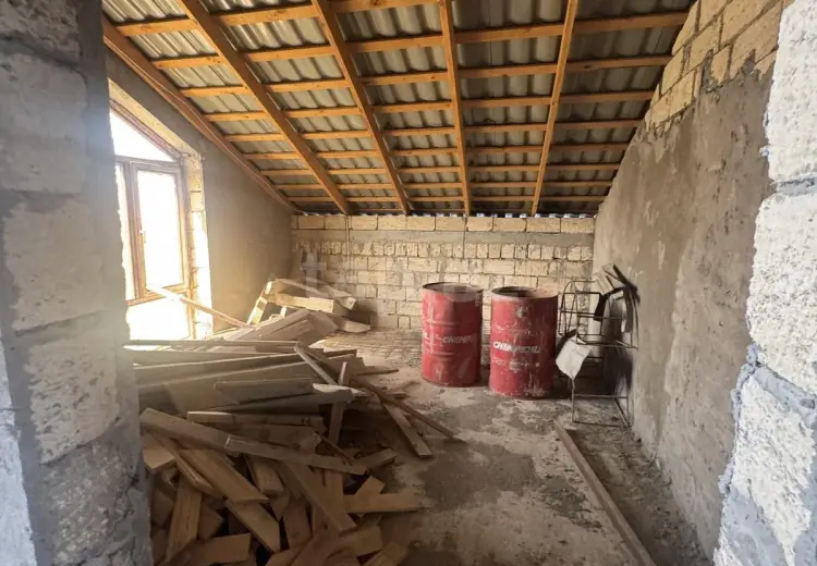 8 otaqlı mənzil , Bakı