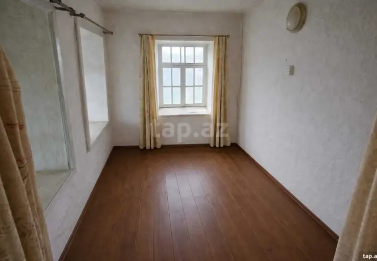 6 otaqlı mənzil , Şamaxı