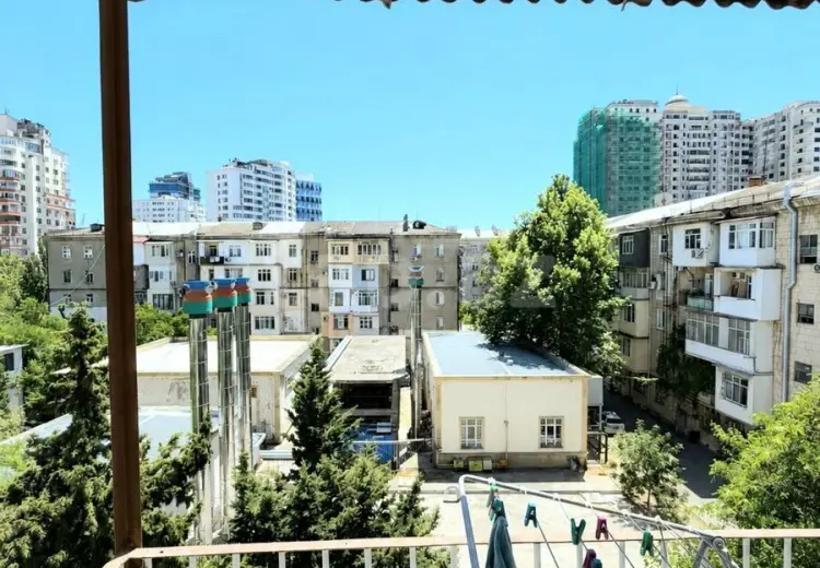 3 otaqlı mənzil , Bakı