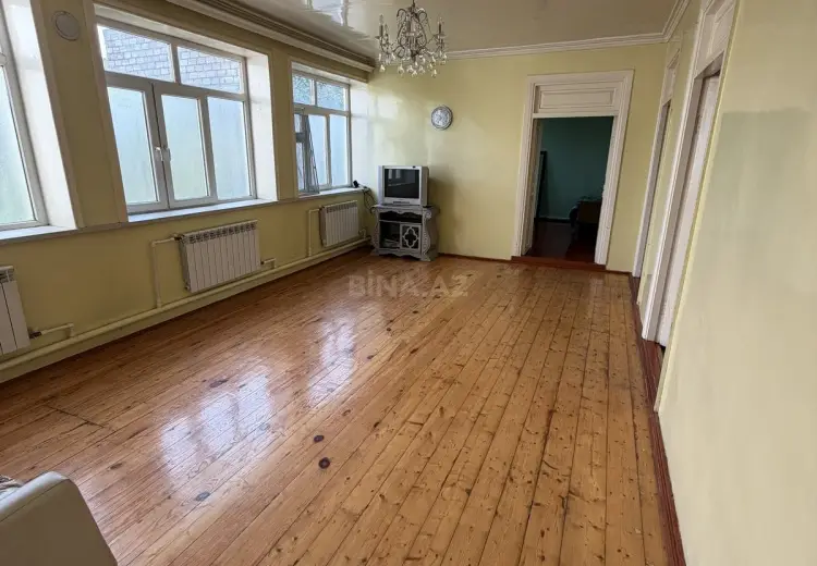 7 otaqlı mənzil Satılır, Quba