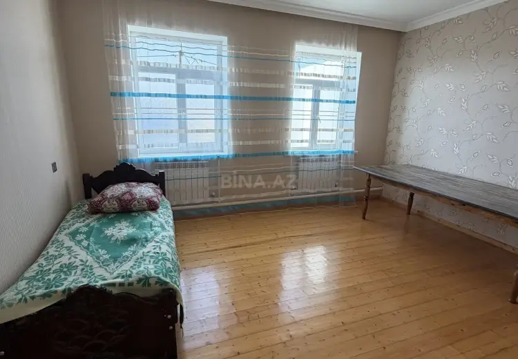 7 otaqlı mənzil Satılır, Quba