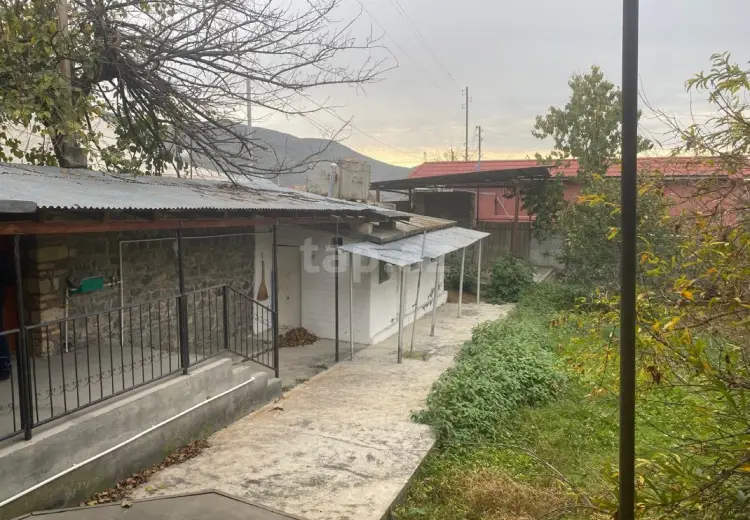6 otaqlı mənzil , Şəki