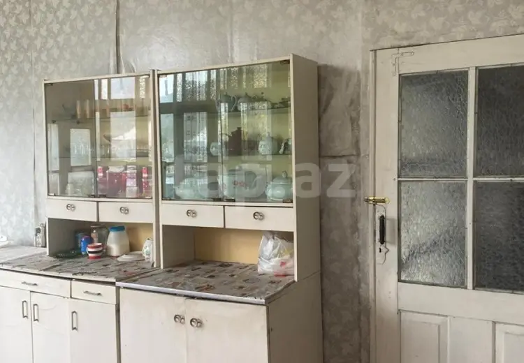 6 otaqlı mənzil , Şəki