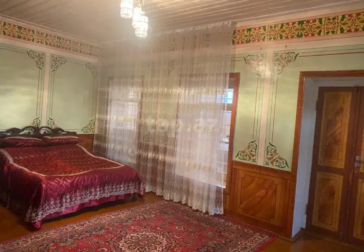 6 otaqlı mənzil , Şəki