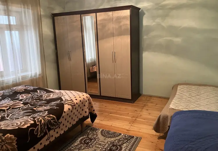 5 otaqlı mənzil Satılır, Qəbələ