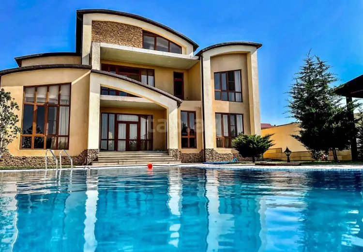6 otaqlı mənzil Kirayə (günlük), Novxanı, Abşeron