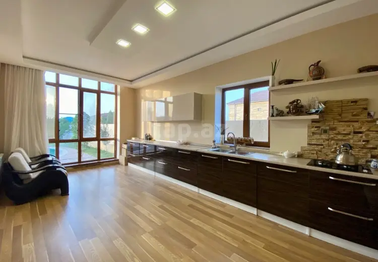 6 otaqlı mənzil Kirayə (günlük), Novxanı, Abşeron