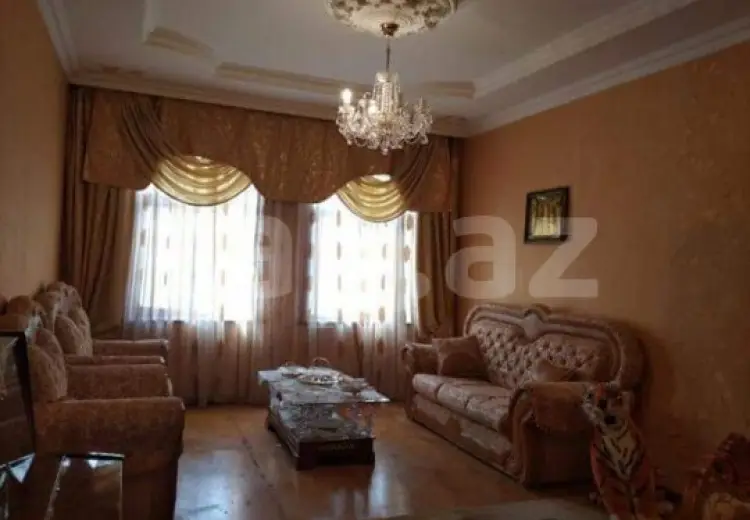 7 otaqlı mənzil , Gəncə