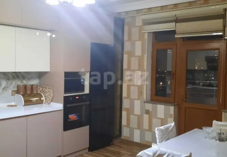 3 otaqlı mənzil , Bakı