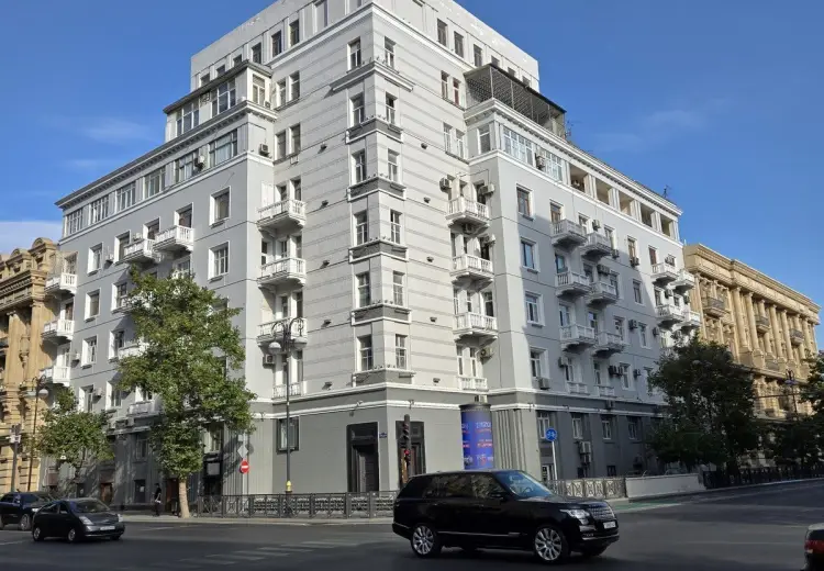 4 otaqlı mənzil Satılır, Sahil qəs., Səbail, Bakı