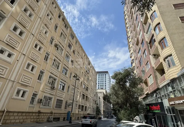285 000 AZN - 4 otaqlı mənzil, Nərimanov, Bakı