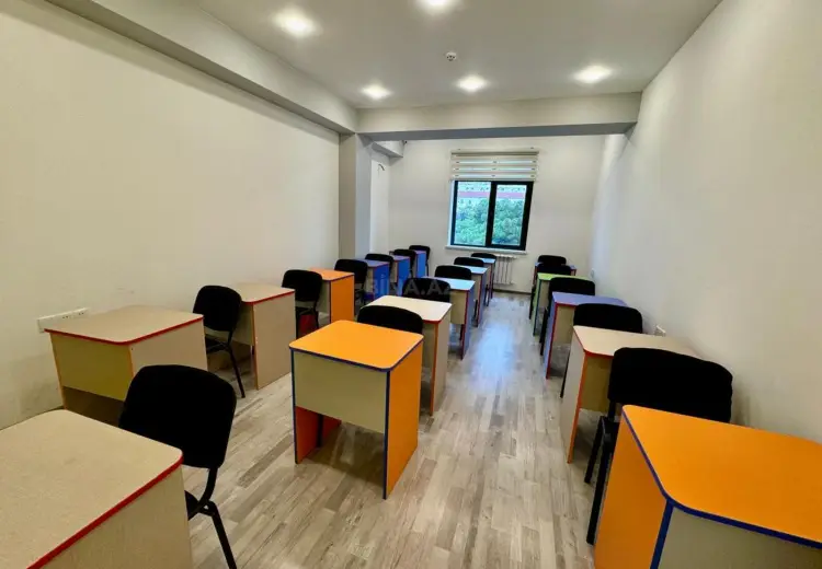 700 m² Obyekt / Ofis Kirayə (aylıq), Nizami, Bakı