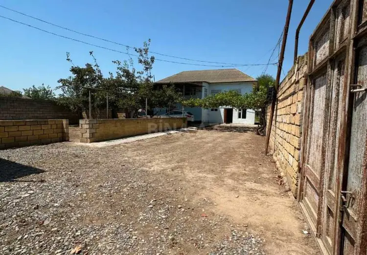 3 otaqlı mənzil Satılır, Salyan