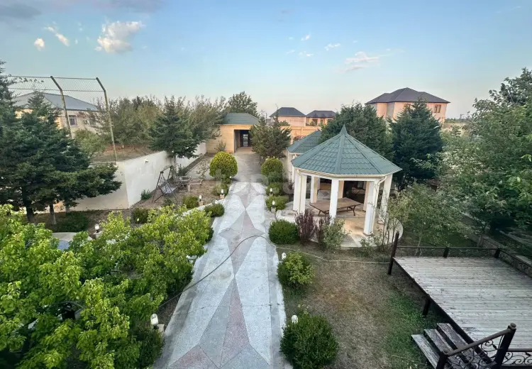 7 otaqlı mənzil , Bakı