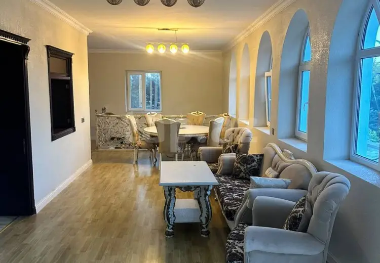 7 otaqlı mənzil , Bakı