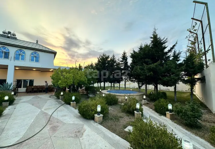 7 otaqlı mənzil , Bakı