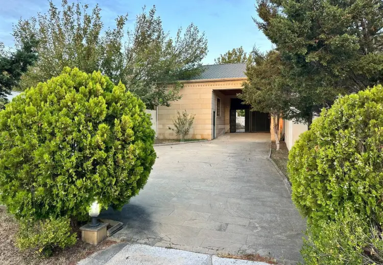 7 otaqlı mənzil , Bakı