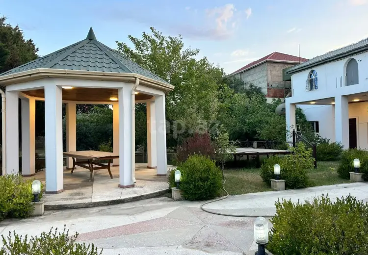 7 otaqlı mənzil , Bakı