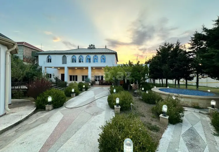 7 otaqlı mənzil , Bakı