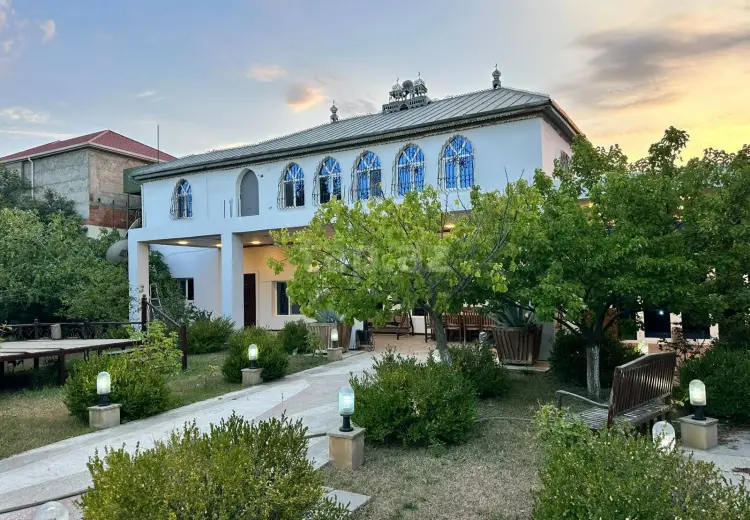 7 otaqlı mənzil , Bakı