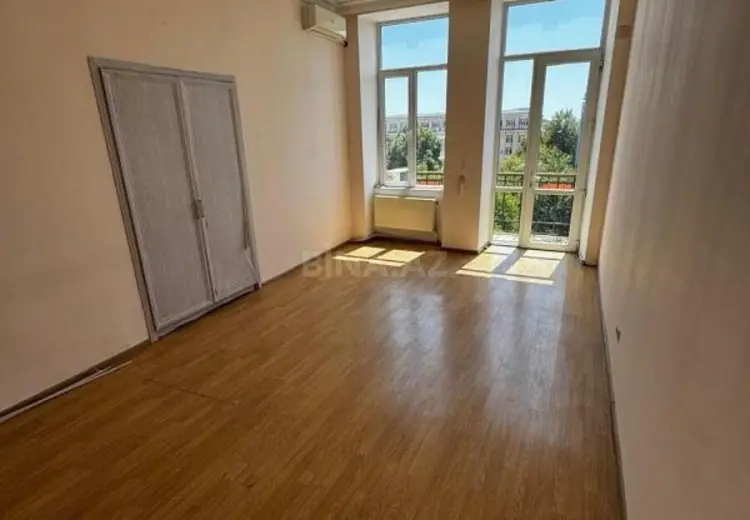 140 m² Obyekt / Ofis Kirayə (aylıq), Səbail, Bakı