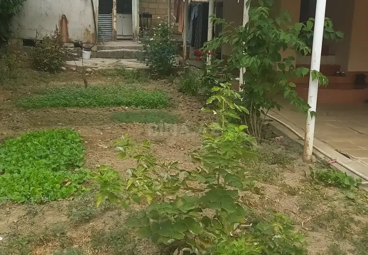 8 otaqlı mənzil Satılır, Şamaxı
