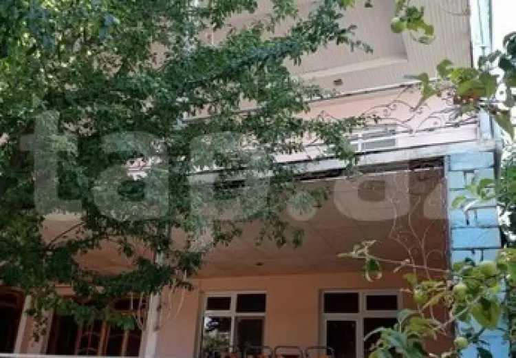 8 otaqlı mənzil , Şamaxı
