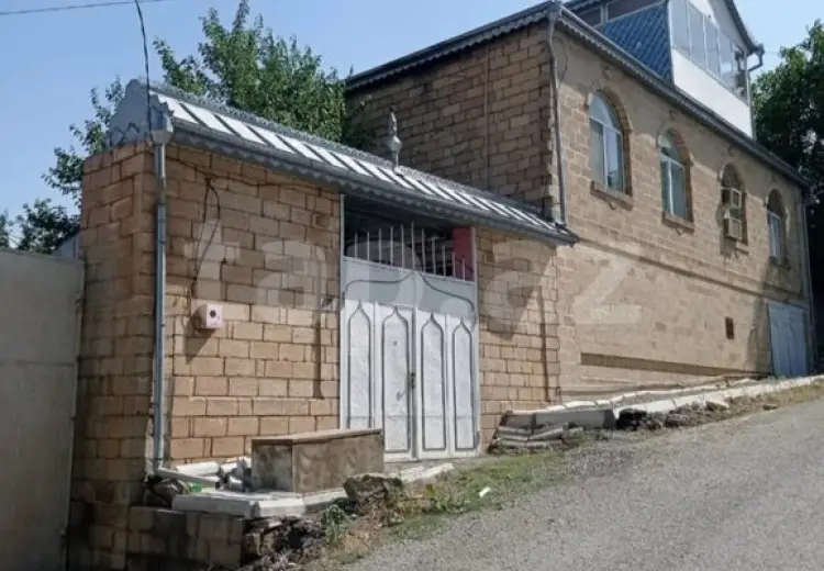 8 otaqlı mənzil , Şamaxı