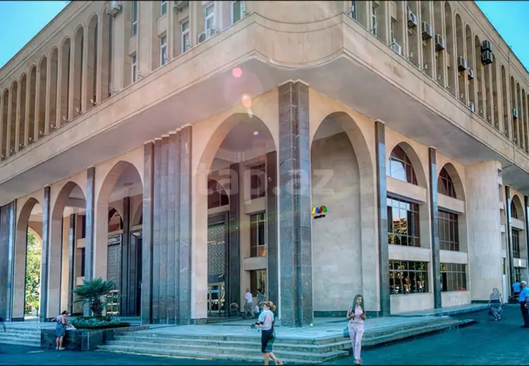 3 otaqlı mənzil , Bakı