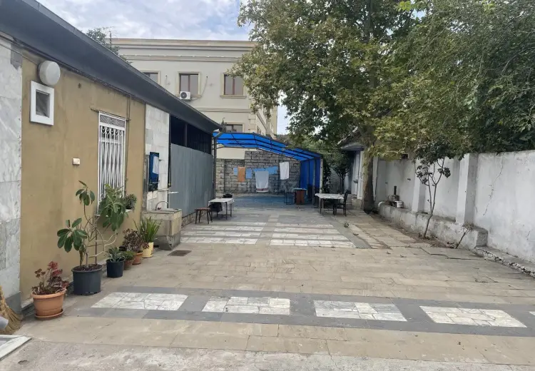 5 otaqlı mənzil Satılır, Beyləqan