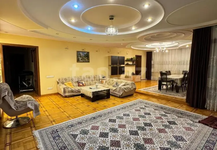 4 otaqlı mənzil , Nəsimi, Bakı