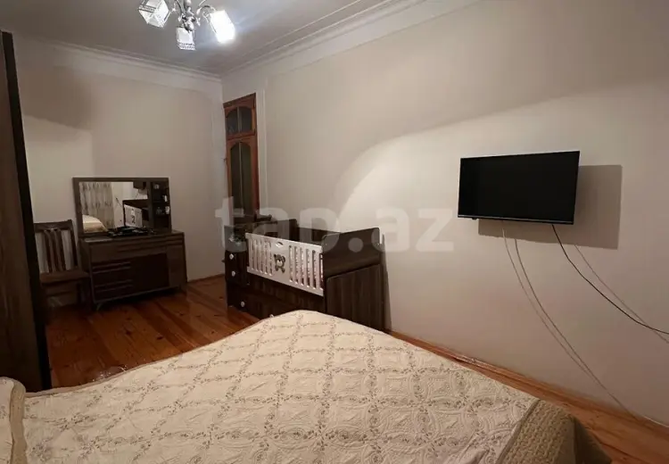 6 otaqlı mənzil , Xırdalan
