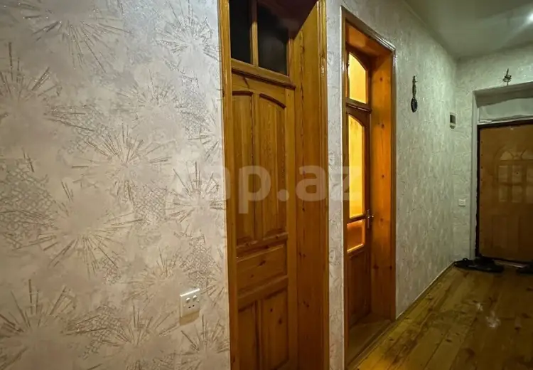 6 otaqlı mənzil , Xırdalan