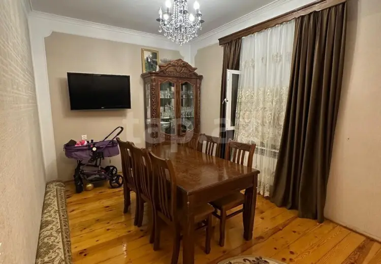 6 otaqlı mənzil , Xırdalan