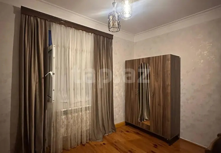 6 otaqlı mənzil , Xırdalan