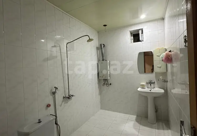 6 otaqlı mənzil , Xırdalan