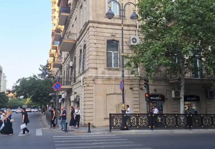 3 otaqlı mənzil , Nəsimi, Bakı
