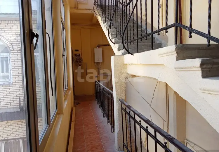 6 otaqlı mənzil , Bakı