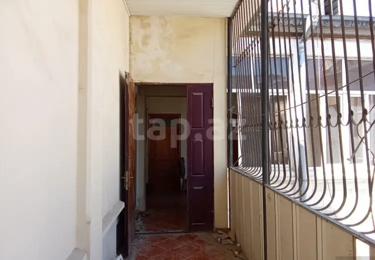6 otaqlı mənzil , Bakı