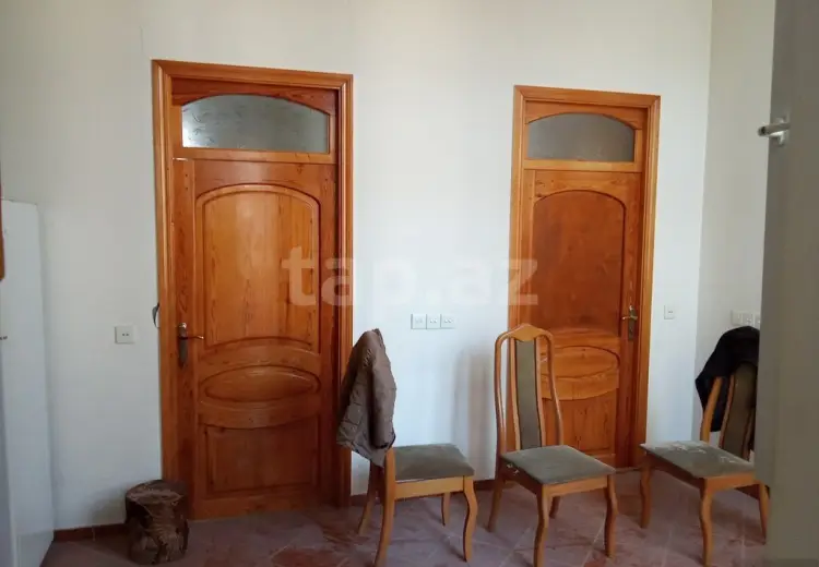 6 otaqlı mənzil , Bakı