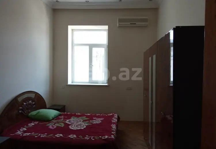 6 otaqlı mənzil , Bakı