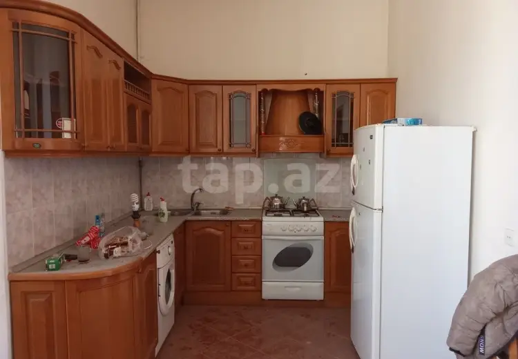 6 otaqlı mənzil , Bakı