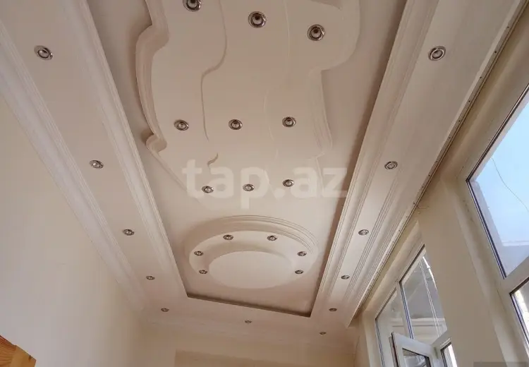 6 otaqlı mənzil , Bakı