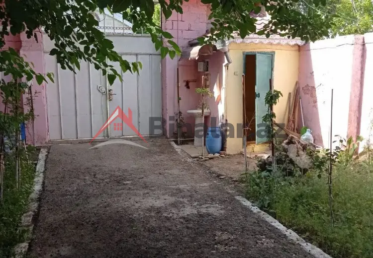 6 otaqlı mənzil Satılır, Şamaxı