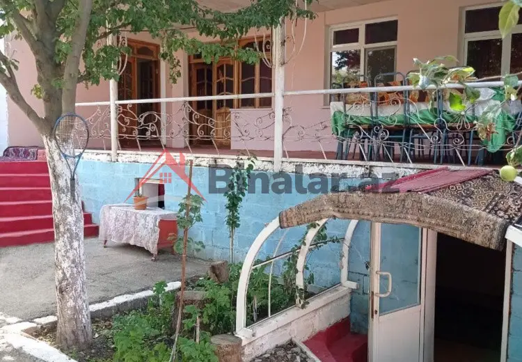 6 otaqlı mənzil Satılır, Şamaxı