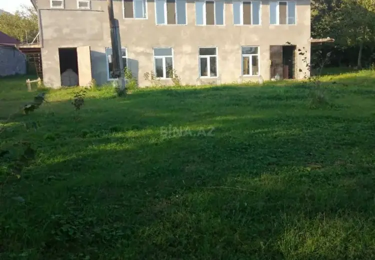 6 otaqlı mənzil Satılır, Şəki