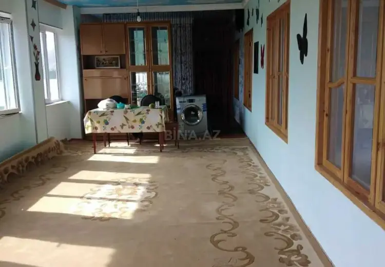 6 otaqlı mənzil Satılır, Şəki