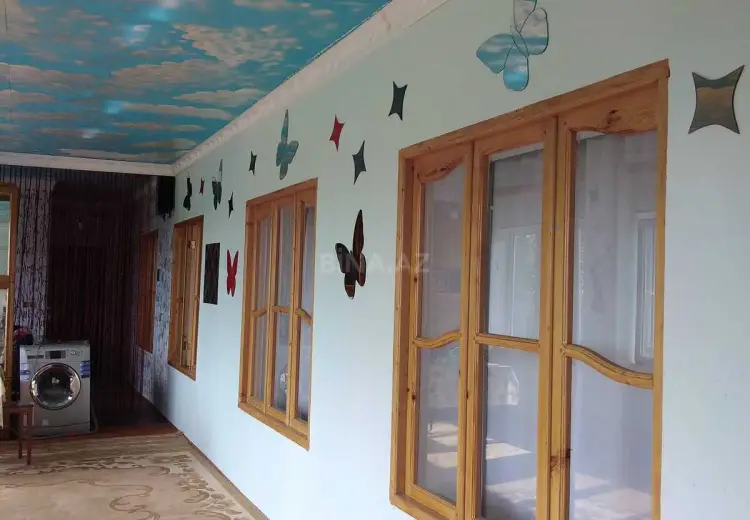 6 otaqlı mənzil Satılır, Şəki