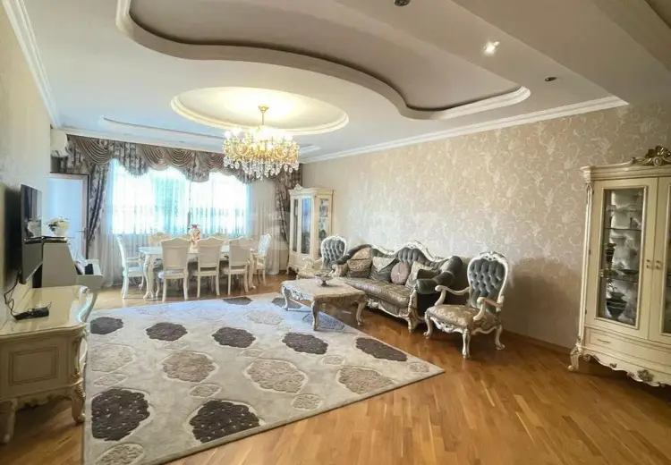 4 otaqlı mənzil , Bakı